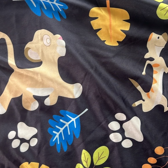 Unbranded short skater skirt Lion King, Pumba, Simon and Simba. Size Small/med - Picture 3 of 3